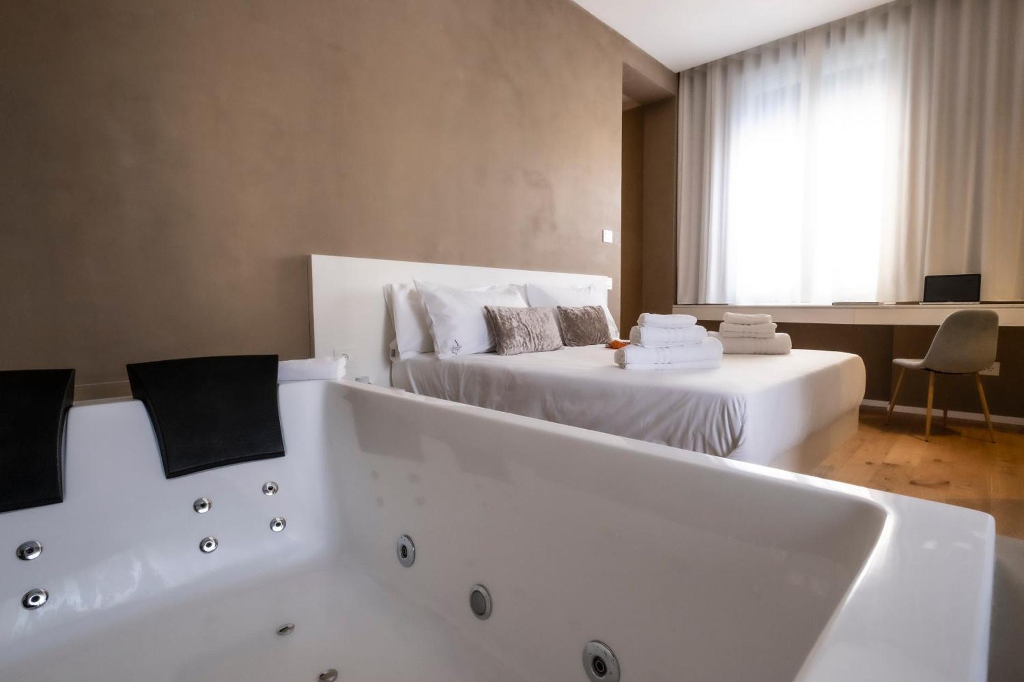 Amorgiu Luxury Suites Palermo Eksteriør bilde